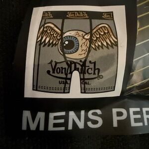 VON DUTCH Originals Men’s Performance Boxer Briefs – Size Medium + BONUS GIFT